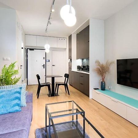 Modern Apt Next To Train Station Cracóvia Exterior foto